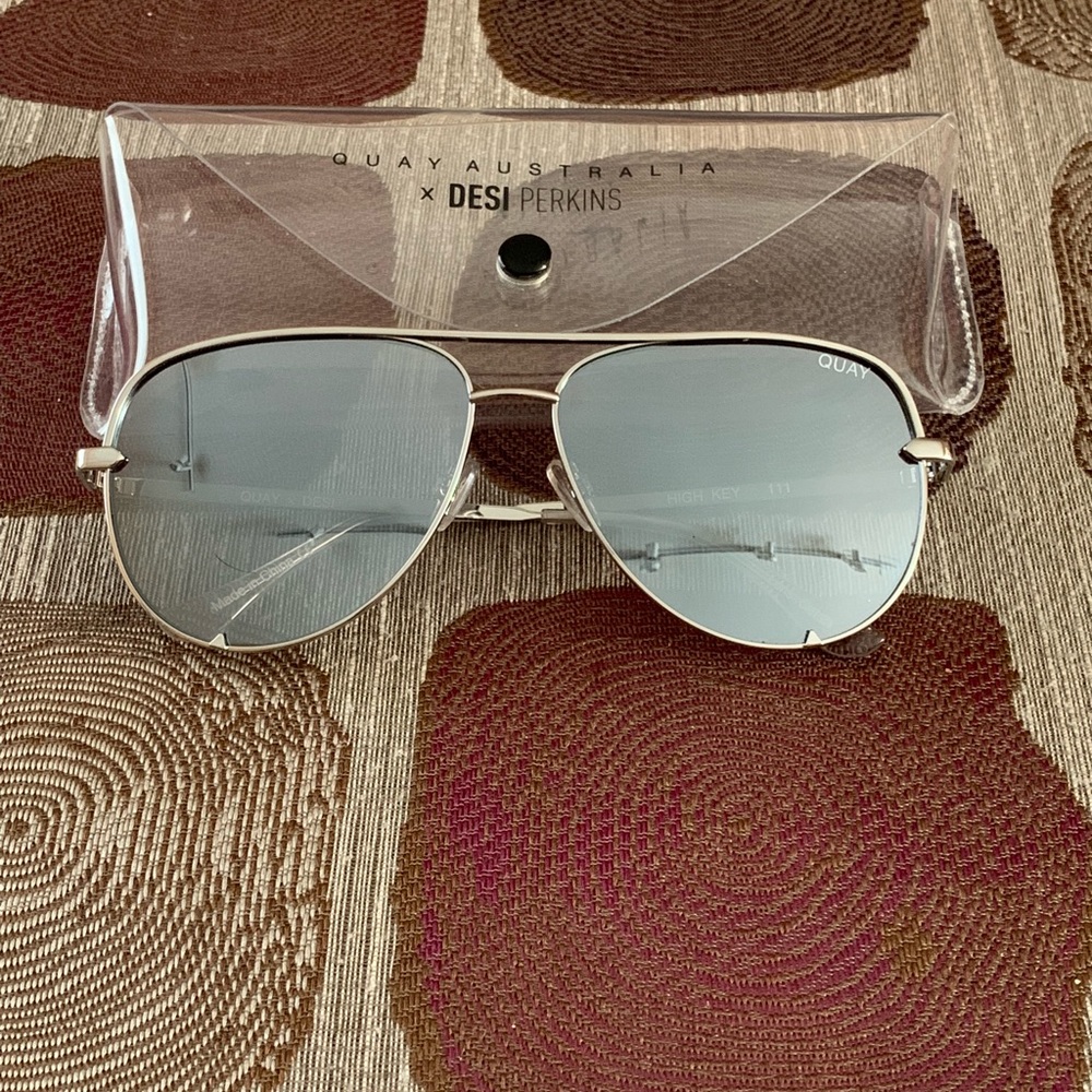 Quay x Desi Perkins high key in SLV/SLV #111